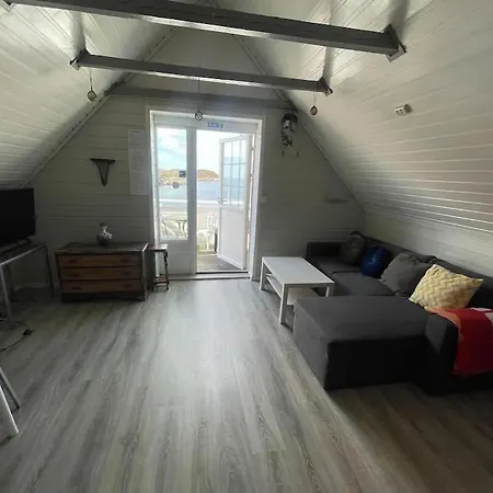 Loft Apartment *